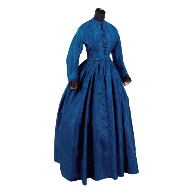 丝绸连衣裙(1862年)